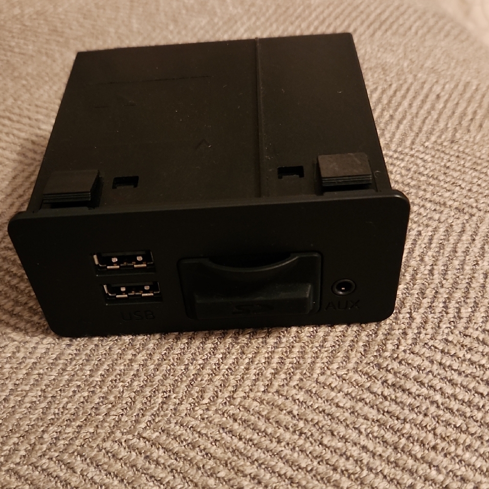 Aux USB Port Hub